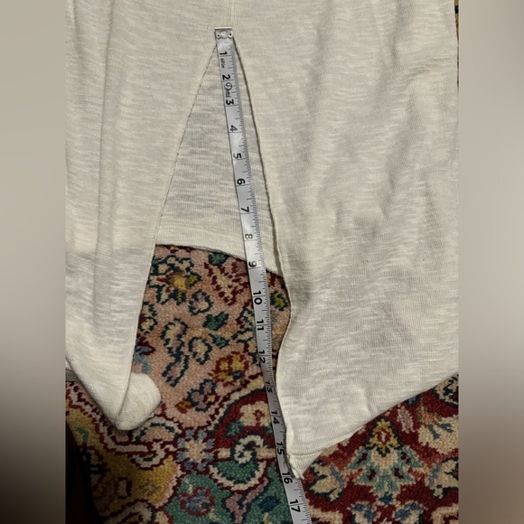 Free Peoplele Turtleneck Long Sleeve Sweater Raw Hem Split White Small Cream - Picture 13 of 13